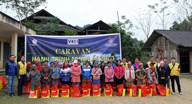 Đèn An Phước đồng hành cùng Caravan – Hành trình nhân ái năm 2020 tại tỉnh Bắc Kạn